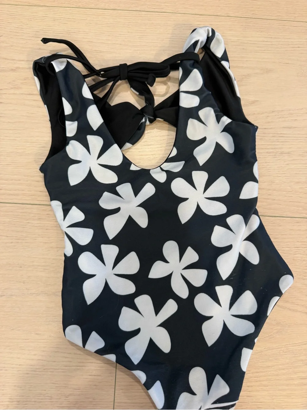 Girls' Black Floral Tie-Back One-Piece Swimsuit | 0/1